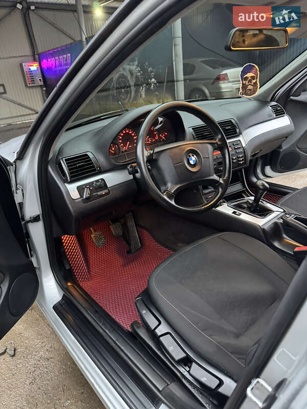 Седан BMW 3 Series 2004 в Браїлові