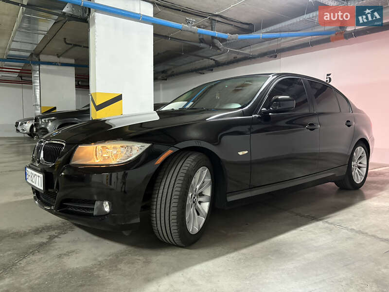 Седан BMW 3 Series 2011 в Николаеве