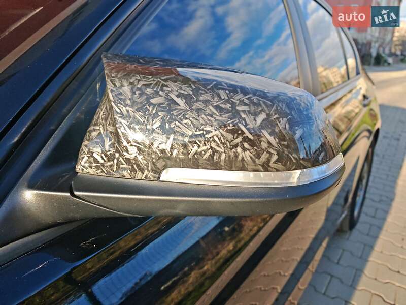 Седан BMW 3 Series 2014 в Чернівцях