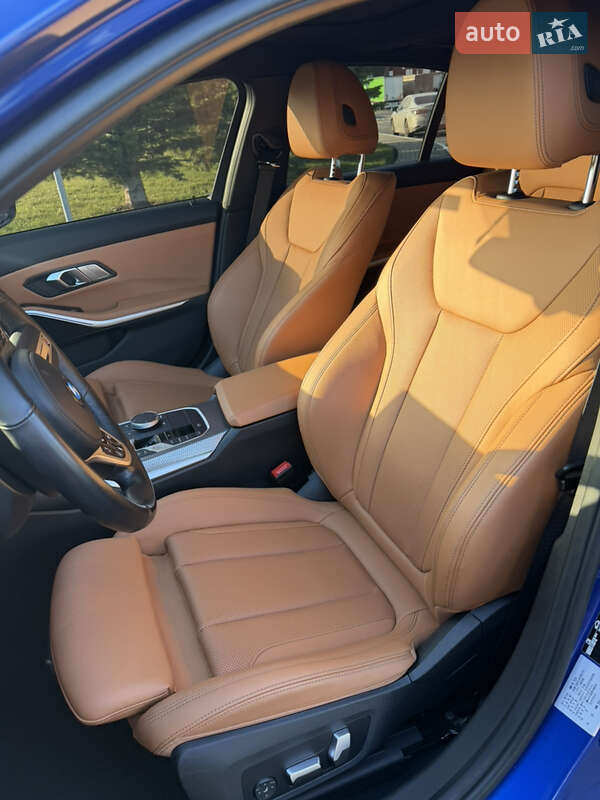Седан BMW 3 Series 2022 в Одесі
