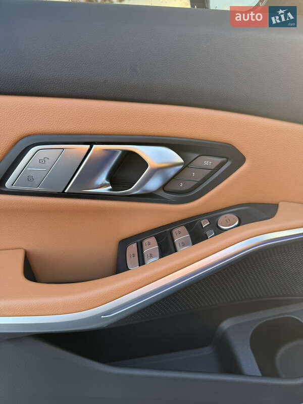 Седан BMW 3 Series 2022 в Одесі