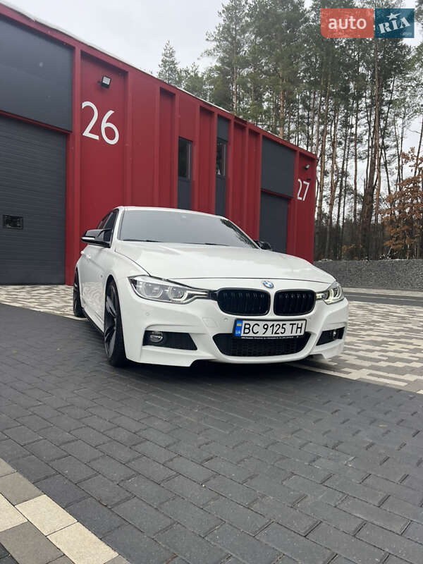 Седан BMW 3 Series 2015 в Львове