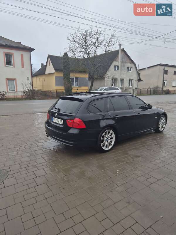 Универсал BMW 3 Series 2011 в Ужгороде