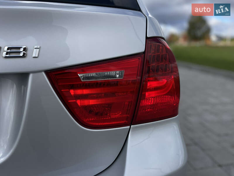 Універсал BMW 3 Series 2010 в Рівному