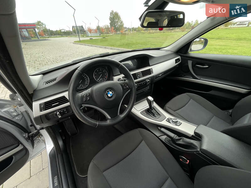 Універсал BMW 3 Series 2010 в Рівному