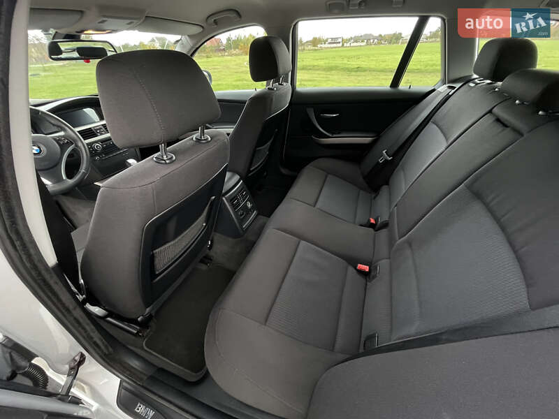 Універсал BMW 3 Series 2010 в Рівному