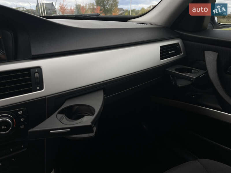 Універсал BMW 3 Series 2010 в Рівному