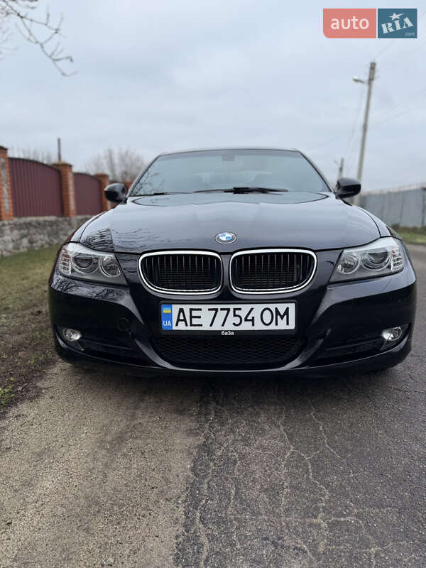 Седан BMW 3 Series 2011 в Днепре
