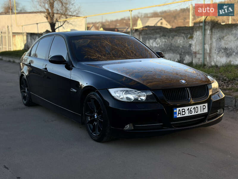 Седан BMW 3 Series 2005 в Могилев-Подольске