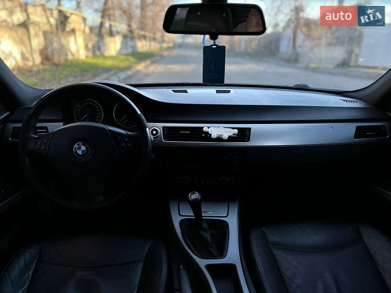 Седан BMW 3 Series 2005 в Могилев-Подольске
