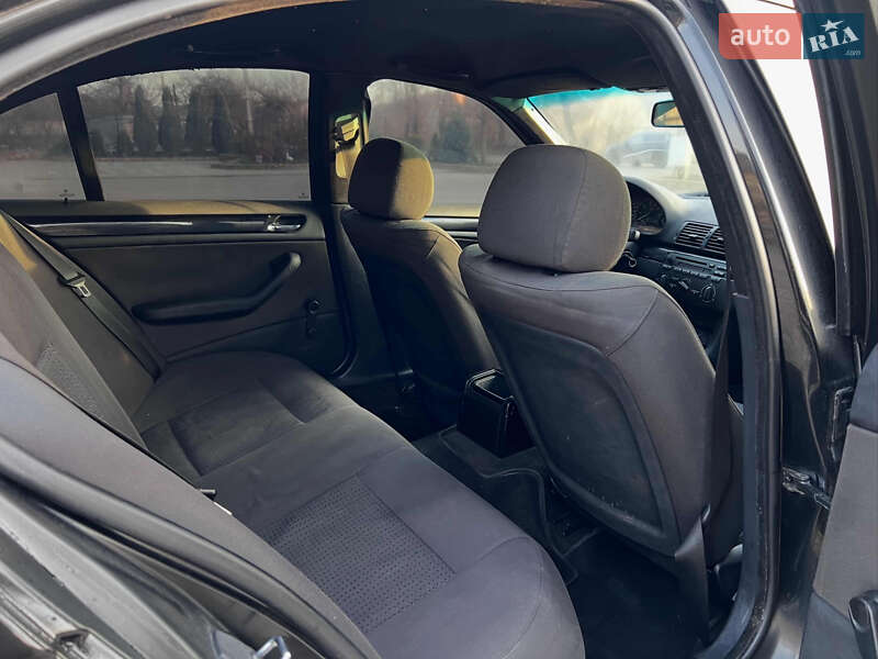 Седан BMW 3 Series 2003 в Могилів-Подільському