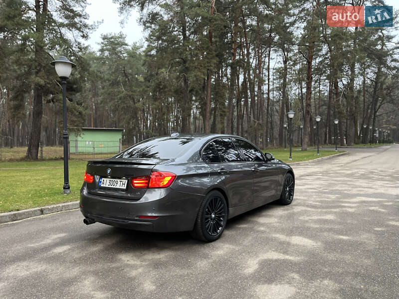 Седан BMW 3 Series 2013 в Чернигове