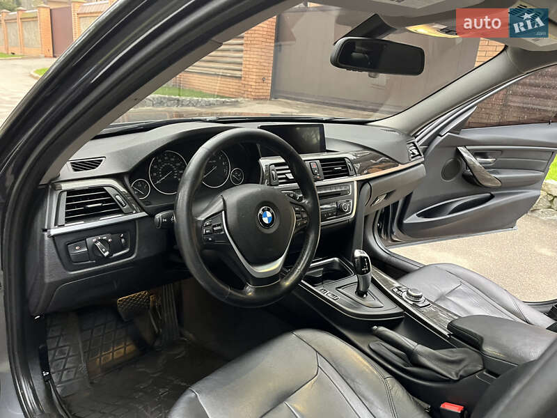 Седан BMW 3 Series 2013 в Чернигове