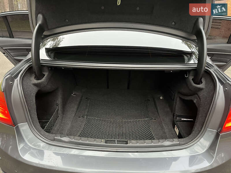 Седан BMW 3 Series 2013 в Чернигове