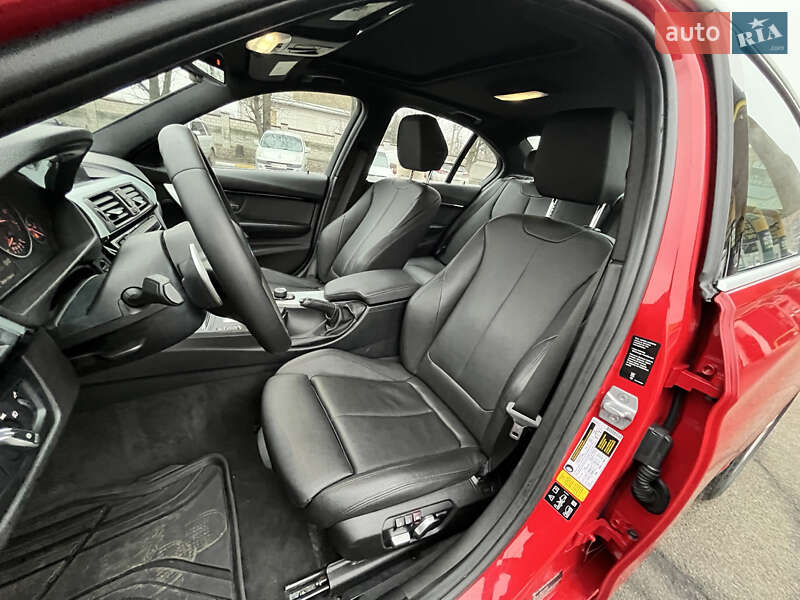 Седан BMW 3 Series 2018 в Києві