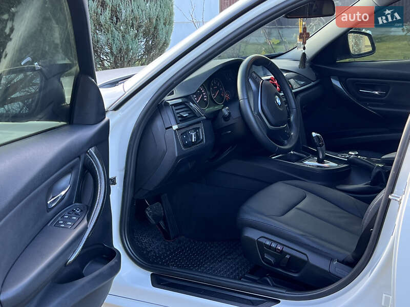 Седан BMW 3 Series 2012 в Богородчанах