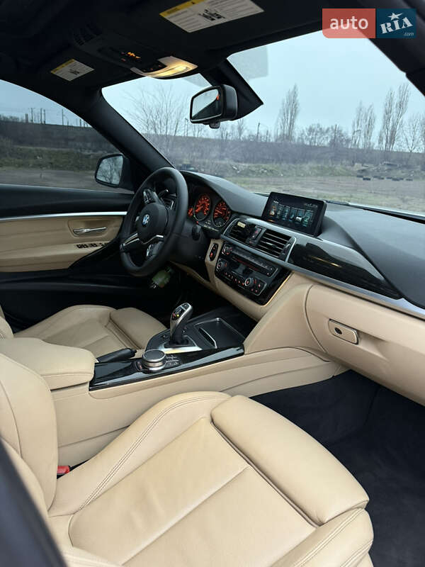 Седан BMW 3 Series 2017 в Кам'янському