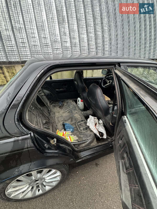 Седан BMW 3 Series 1986 в Києві