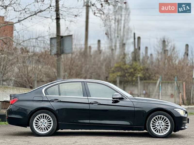Седан BMW 3 Series 2015 в Николаеве