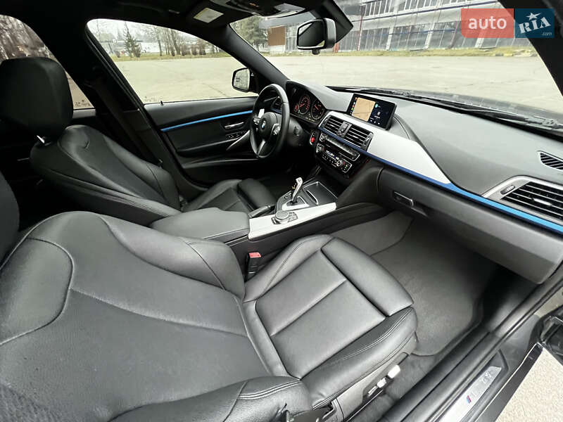 Седан BMW 3 Series 2018 в Киеве