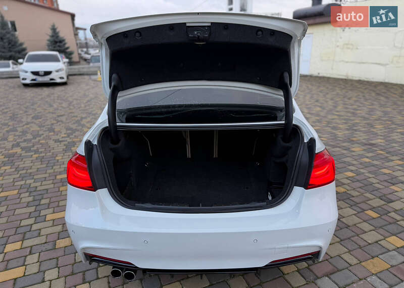 Седан BMW 3 Series 2016 в Днепре
