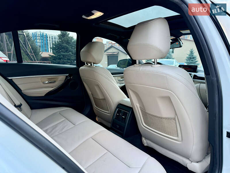 Седан BMW 3 Series 2016 в Днепре