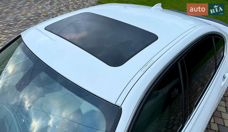 Седан BMW 3 Series 2016 в Днепре