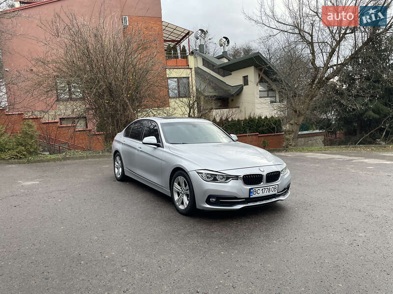 Седан BMW 3 Series 2015 в Львові