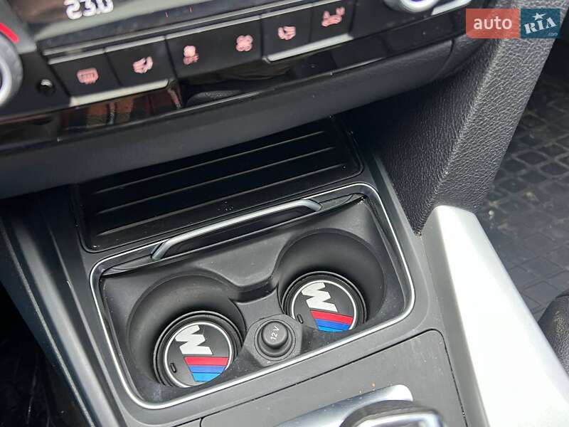 Седан BMW 3 Series 2016 в Києві