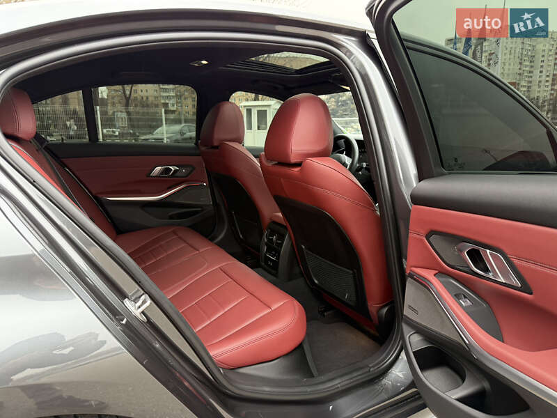 Седан BMW 3 Series 2022 в Харькове