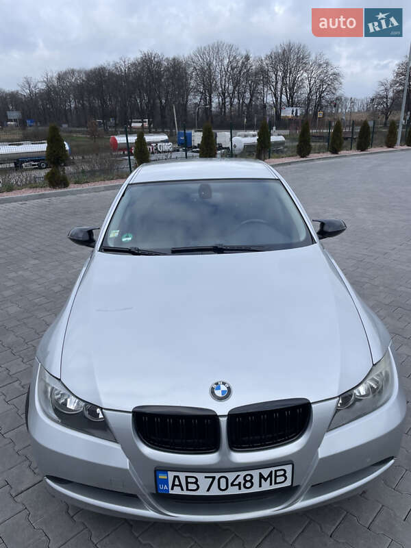 Седан BMW 3 Series 2007 в Виннице