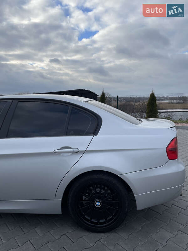 Седан BMW 3 Series 2007 в Виннице