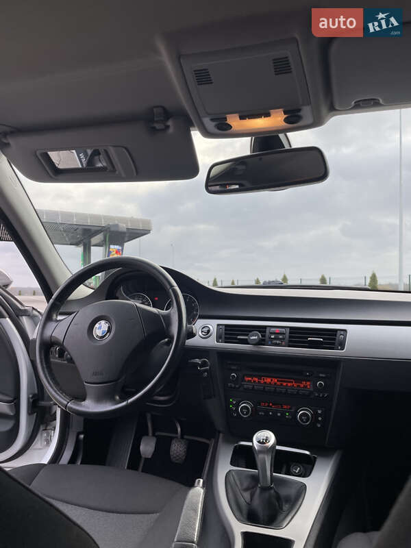 Седан BMW 3 Series 2007 в Виннице