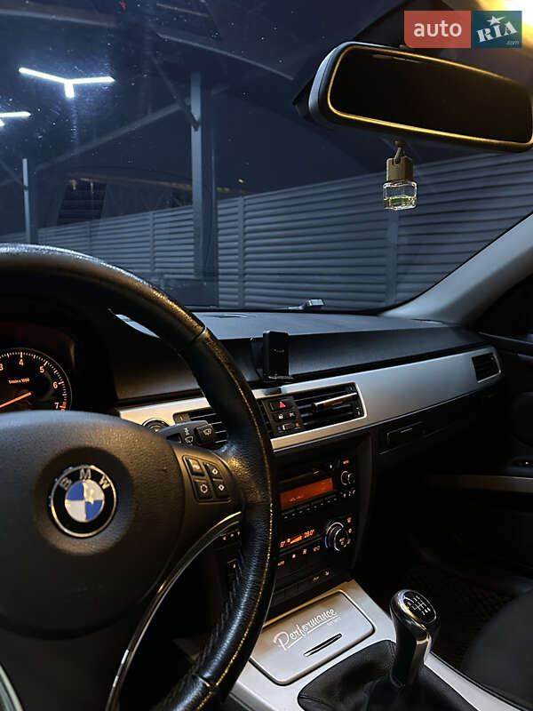 Купе BMW 3 Series 2008 в Черкасах фото 16 Купе BMW 3 Series 2008 в Черкасах