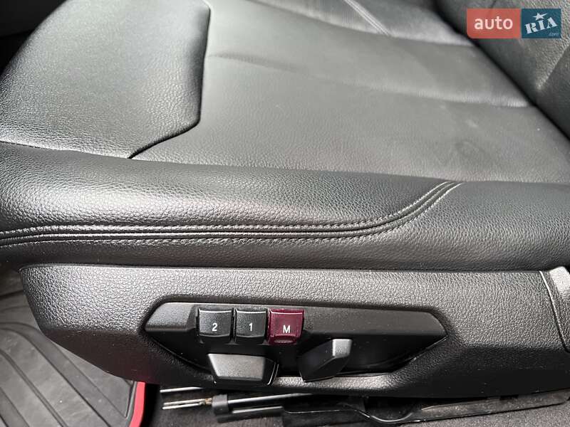 Седан BMW 3 Series 2013 в Киеве