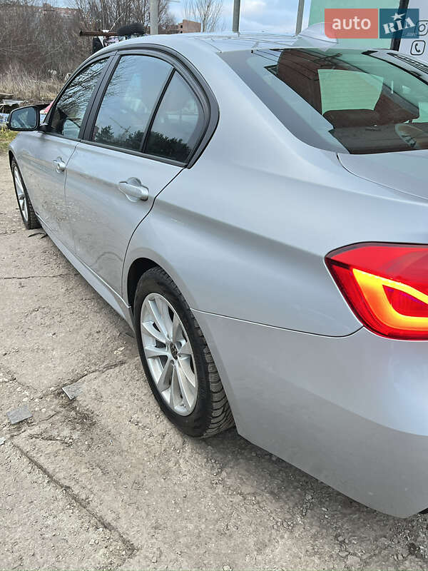 Седан BMW 3 Series 2016 в Хмельницком