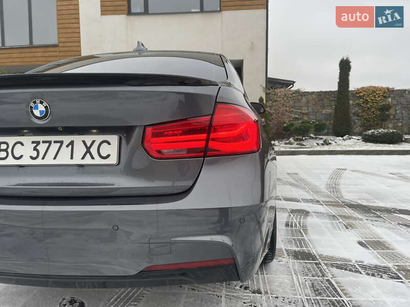 Седан BMW 3 Series 2017 в Стрию