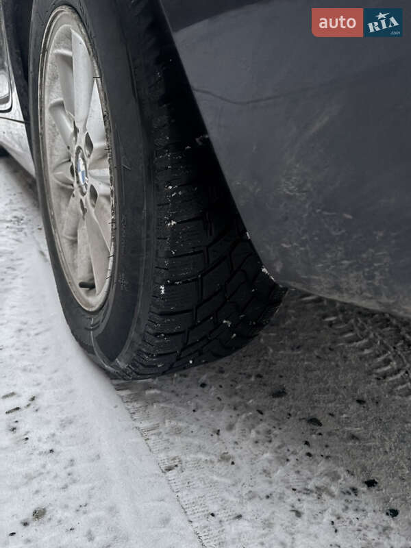 Седан BMW 3 Series 2002 в Києві