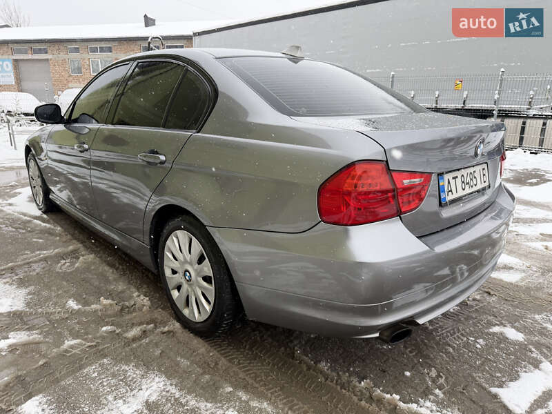 Седан BMW 3 Series 2009 в Івано-Франківську