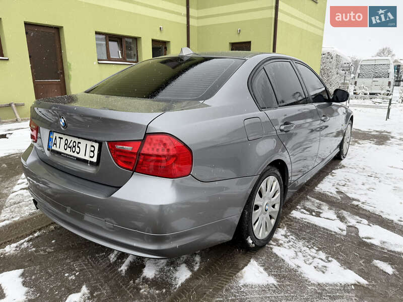 Седан BMW 3 Series 2009 в Івано-Франківську