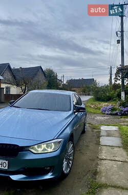 Седан BMW 3 Series 2013 в Хусте