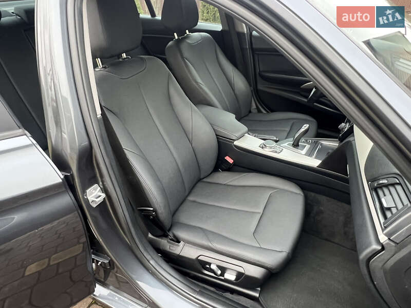 Седан BMW 3 Series 2017 в Косове