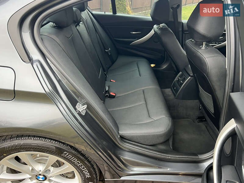 Седан BMW 3 Series 2017 в Косове