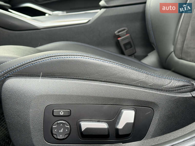 Седан BMW 3 Series 2022 в Дніпрі