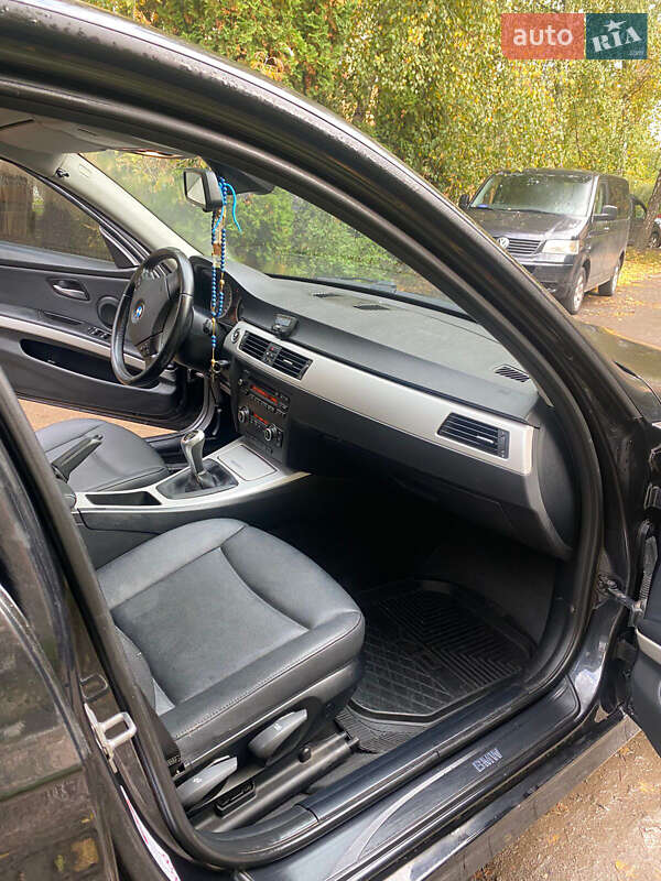 Седан BMW 3 Series 2010 в Рівному