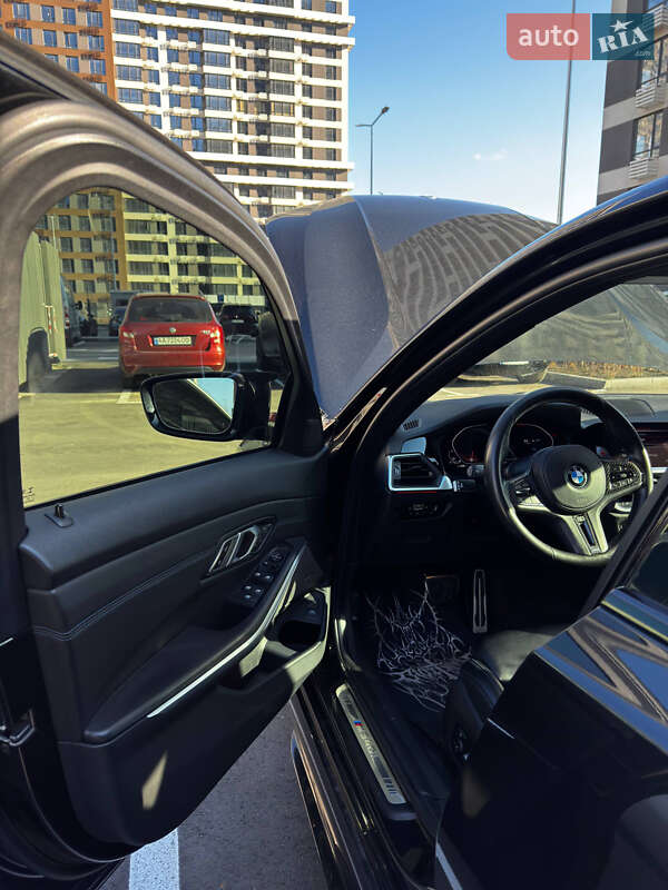 Седан BMW 3 Series 2019 в Киеве