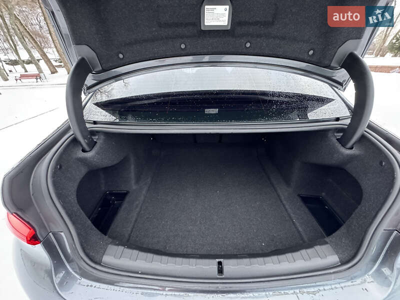 Седан BMW 3 Series 2022 в Киеве фото 23 Седан BMW 3 Series 2022 в Киеве