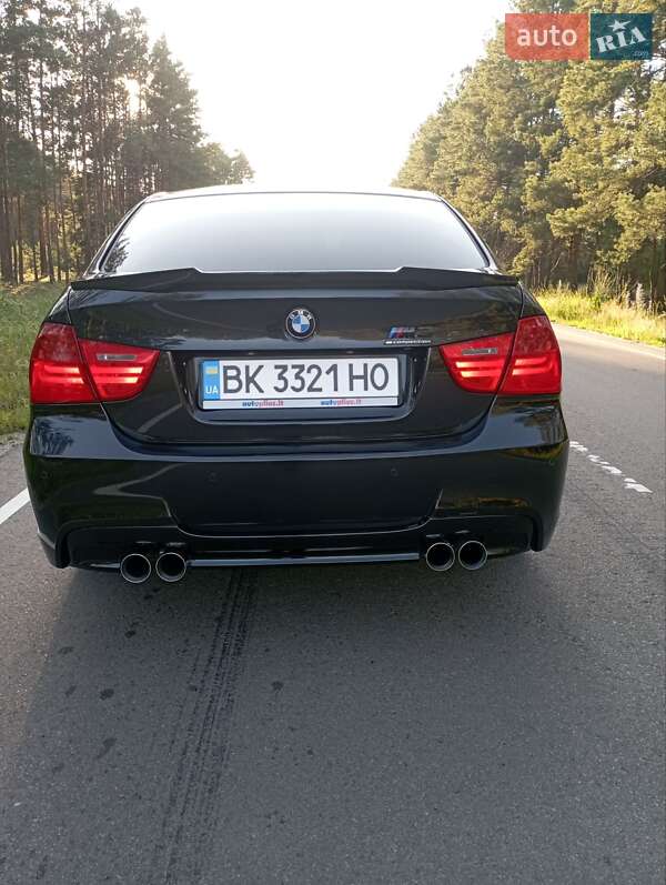 Седан BMW 3 Series 2009 в Сарнах