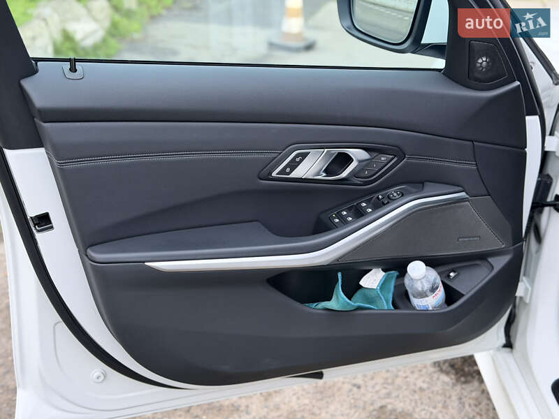 Седан BMW 3 Series 2020 в Одесі