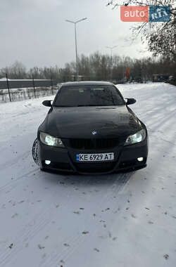 Седан BMW 3 Series 2005 в Кам'янському
